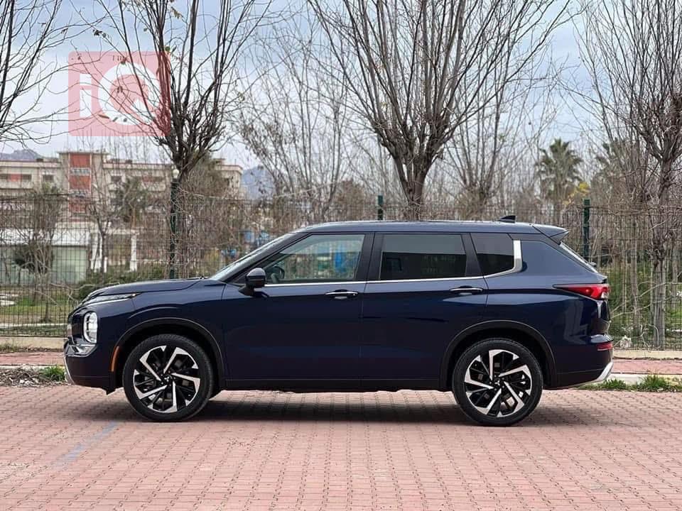 میتسوبیشی ئاوتلاندەر